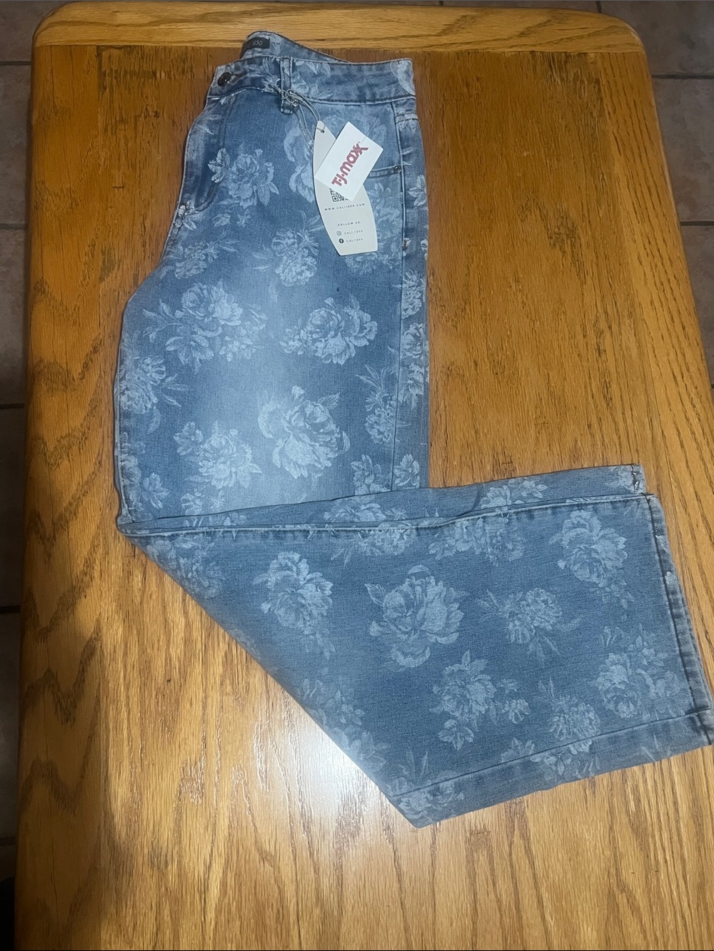 Light Blue Floral Wide-Leg Jeans - Picture 3 of 3